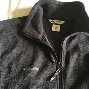 Men’s XL charcoal Columbia fleece jacket.